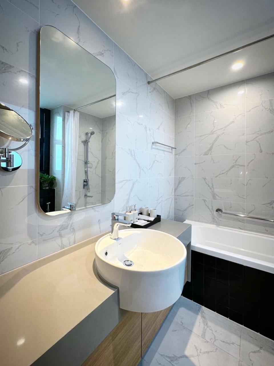 Zenity Luxury - Jacuzzi - Saigon Centre Appartement *